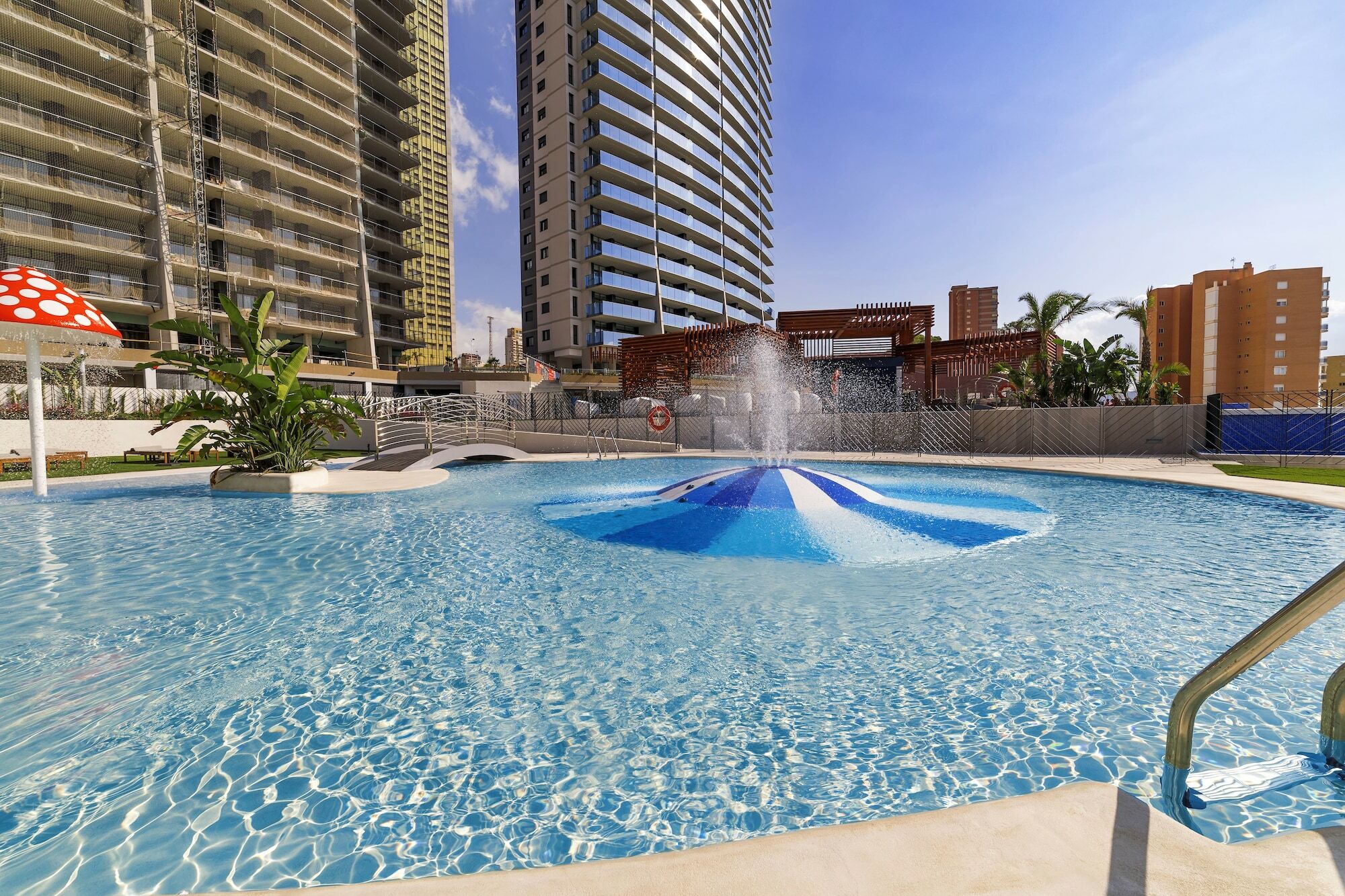 Sunset Drive Benidorm By Mar Holidays Esterno foto